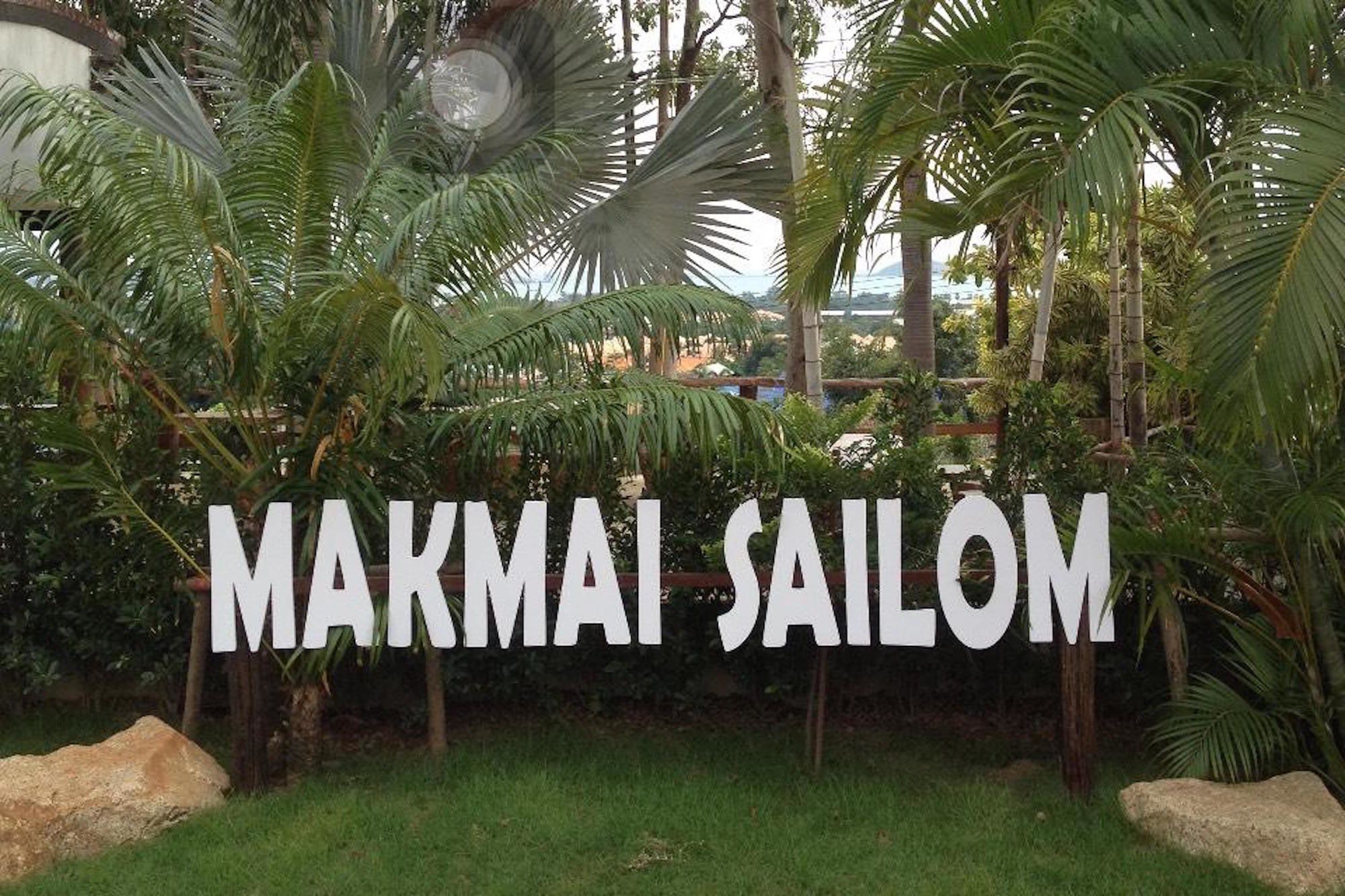 Готель Makmai Sailom Heights Саттахіп Екстер'єр фото